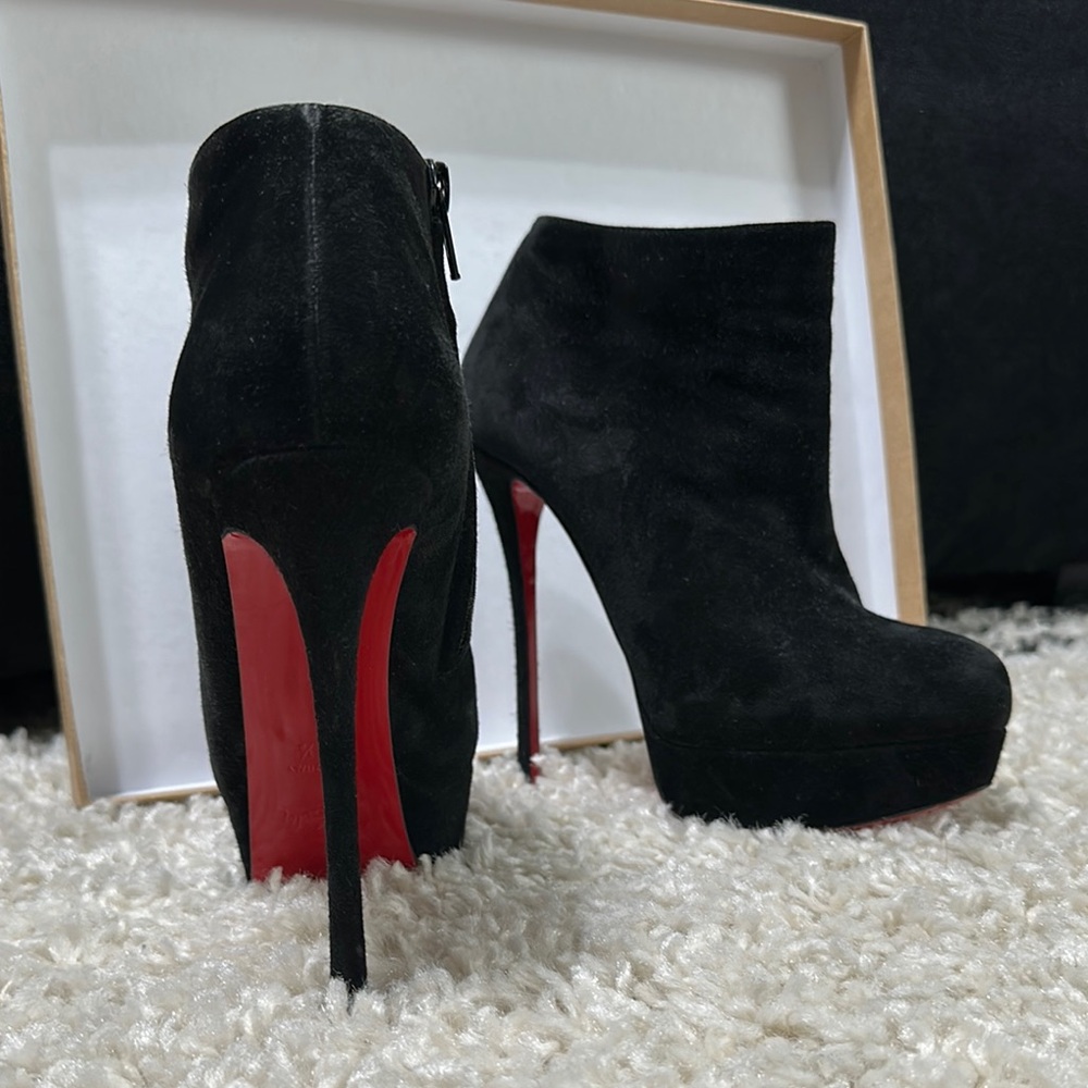 Christian Louboutin Black Suede booties 37.5